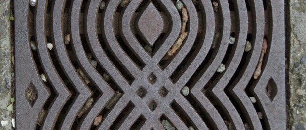 2015_6_no110_water_grate_crop
